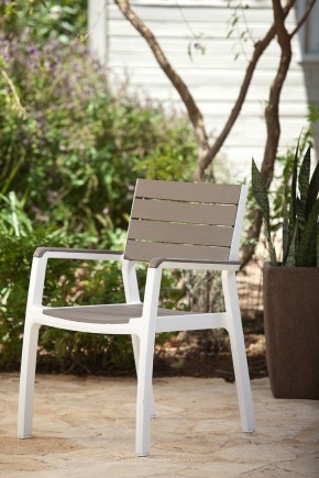 Стул c подлокотниками Гармония (Harmony armchair) белый-капучино в Еманжелинске - emanzhelinsk.mebel24.online | фото 1